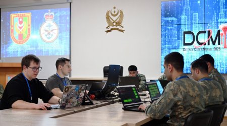 Azərbaycan və Böyük Britaniya hərbçiləri kibertəhlükəsizlik təlimində iştirak ediblər - FOTO
