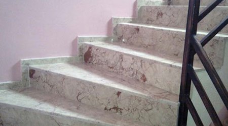 Çay evində vurduğu şəxs pilləkəndən yıxılıb öldü - VİDEO