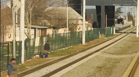 Dəmir yolu ətrafında yerləşən tikililərlə bağlı XƏBƏRDARLIQ &ndash; VİDEO