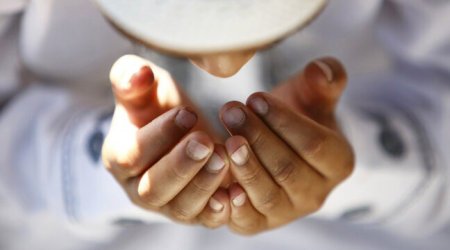 Yalan danışmaq orucu pozur?