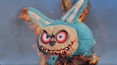 Maslenitsa bayramında &ldquo;Labubu&rdquo; YANDIRILDI - ANBAAN VİDEO