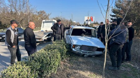 Kürdəmirdə QƏZA: Avtomobillərə ziyan dəydi - FOTO