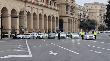 Xocalı soyqırımı qurbanlarının xatirəsi bir dəqiqəlik sükutla yad olundu &ndash; VİDEO