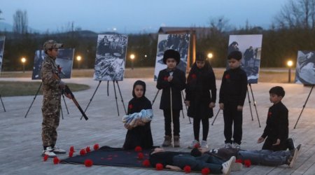 Xocalıda soyqırım qurbanlarının xatirəsinə flaşmob KEÇİRİLDİ - FOTO/VİDEO