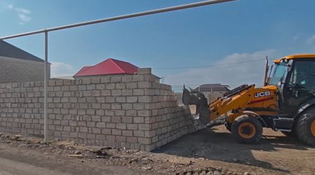 Gəncədəki qanunsuz tikililər söküldü &ndash; FOTO/VİDEO