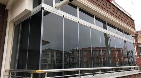 Binaların cam balkon &ldquo;epidemiyası&rdquo; &ndash; Şəhər memarlığına müdaxilə sayılırmı?