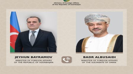 Ceyhun Bayramov Oman Sultanlığının xarici işlər naziri ilə telefonda danışdı