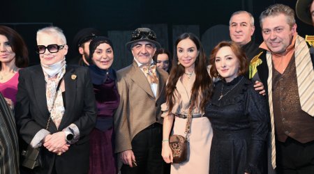 Leyla Əliyeva &ldquo;Neft bumu hamıya gülümsəyir&rdquo; tamaşasının nümayişində - FOTO