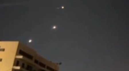 İran yenə Bəhreyndəki ABŞ Beşinci Donanması qərargahına hücum etdi - VİDEO