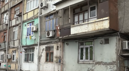 Sumqayıtda "ölüm növbəsi" gözləyən bina &ndash; VİDEO