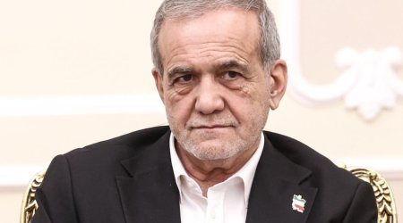 Məsud Pezeşkian müharibədə yaralananlara BAŞ ÇƏKDİ - FOTO