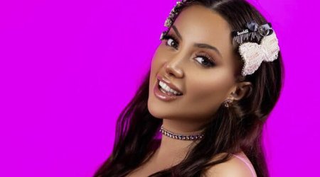 Efir qadağası qoyulduğu deyilən müğənni EFİRDƏ