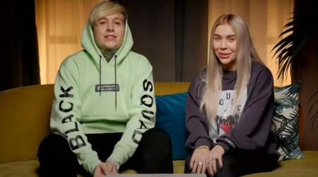 Tanınmış blogerə evlilik təklifi hokkey oyunu zamanı edildi - FOTO/VİDEO