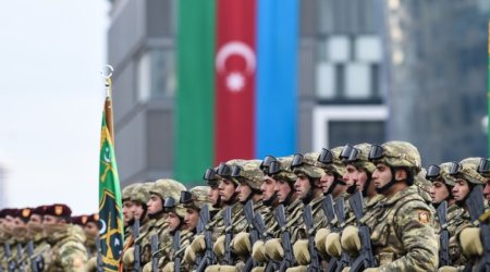 Baş nazirdən hərbi qulluqçuların maaşları ilə bağlı QƏRAR