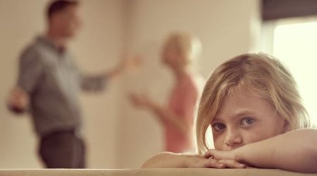 Uşağını döyən valideynlər cərimələnəcək &ndash; MƏBLƏĞ