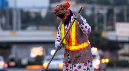 Bakıda süpürgəçini maşın vurub öldürdü