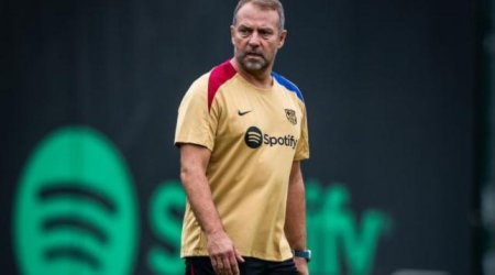 "Barselona" baş məşqçisi ilə müqaviləni UZADIR