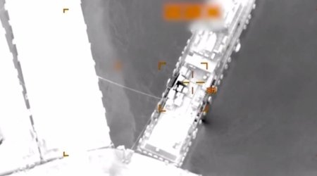 ABŞ Hörmüzdəki İran gəmilərini belə məhv etdi &ndash; ANBAAN VİDEO