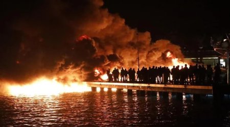 Bodrumda milyonlarla dollar dəyərində yaxtalar yanır - FOTO