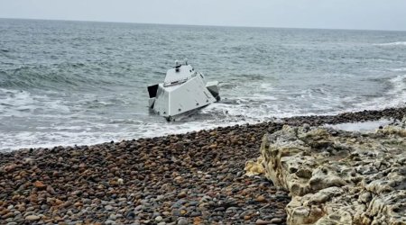 Türkiyədə sahildə pilotsuz sualtı aparat tapıldı - FOTO