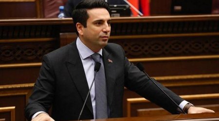 Simonyan "Artsax" sözü işlədən jurnalistə irad tutdu: "Qarabağ Azərbaycana məxsusdur" - VİDEO