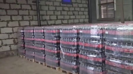 Rusiyada Azərbaycan &ldquo;Coca-Cola"sı adı ilə saxta məhsul istehsal edilirmiş... &ndash; VİDEO