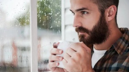 Yağışa düşmüş adama bu içkini QƏTİYYƏN VERMƏYİN!