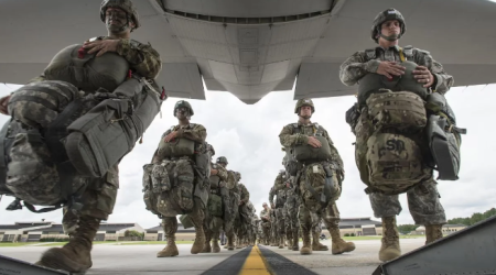 Pentaqon İranda quru əməliyyatlara hazırlaşır - FOTO