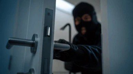 Qayınanasının mənzilindən oğurluq etdi