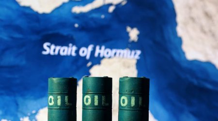 Hörmüz boğazı ətrafında PSİXOLOJİ SAVAŞ - Siyasi bəyanatlar qiymətləri necə dəyişir?