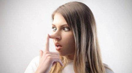 Pula görə asanlıqla yalan danışan İKİ BÜRC