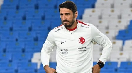 Türkiyə millisinin baş məşqçisi huşunu itirdi
