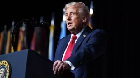 Tramp: "İranı daş dövrünə qaytaracağıq" - VİDEO