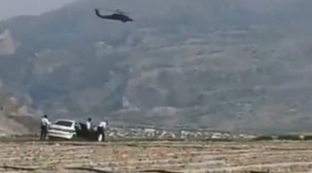 ABŞ helikopterinə tapança ilə atəş açdılar - VİDEO