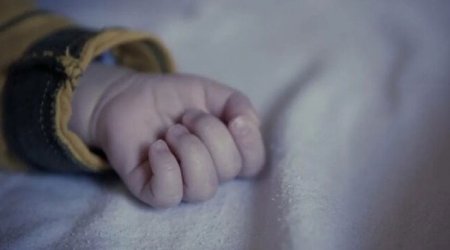 Gəncədə 1 yaşlı uşaq xəstəxanada öldü