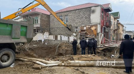Bakıda kollektor üzərində tikilən ev tam söküldü - FOTO/VİDEO
