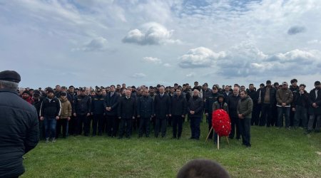 Qusar icra başçısı yağışın fəsadlar törətdiyi ƏRAZİDƏ: Sel sularına düşərək ölən gəncin dəfn mərasiminə qatıldı - FOTO