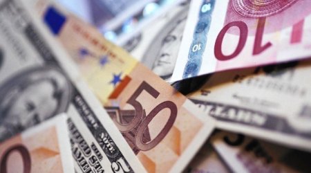 Dollar almaq istəyənlərin NƏZƏRİNƏ