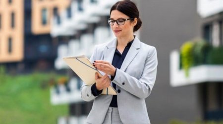 Mənzil bazarında QEYRİ-MÜƏYYƏNLİK - Rieltor xidmətləri niyə qanunla tənzimlənmir?