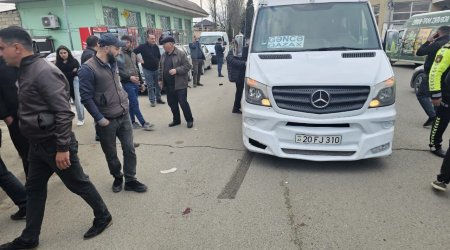 Tovuzda mikroavtobus qəza törətdi: Azyaşlı xəsarət aldı &ndash; FOTO