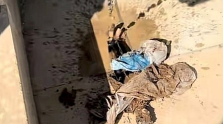 Bakıda evi yeni alan şəxslər həyətdən cadu tapdılar &mdash; VİDEO