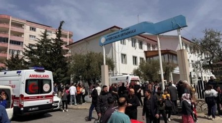 Məktəbə silahlı hücumda ölənlərin SAYI ARTDI