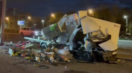 &ldquo;Qazel&rdquo; ikiyə bölündü, sürücünün burnu belə qanamadı &ndash; VİDEO