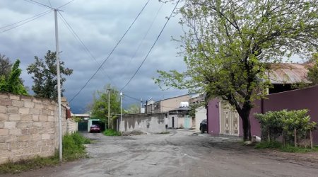 Gözü dönən kişi balta ilə arvadına hücum etdi - Tükürpərdən hadisənin TƏFƏRRÜATI - VİDEO