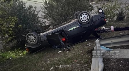 Tağıyev qəsəbəsində avtomobil aşdı: ÖLƏN VAR &ndash; FOTO