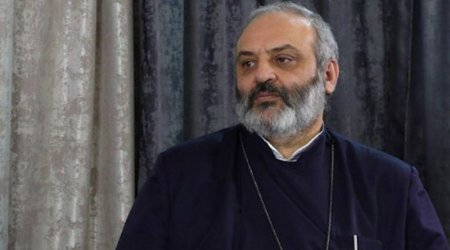 Arxiyepiskop Baqrat Qalstanyanın həbs müddəti uzadıldı