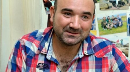 Azərbaycanlı aktyor yıxılıb ayağını sındırdı - VİDEO