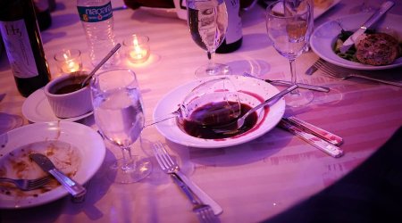 Vaşiqtondakı atışmada şam yeməyindən qalan GÖRÜNTÜLƏR