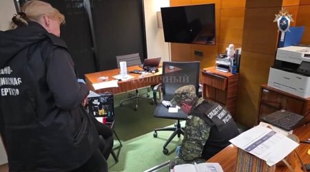 Evinin qarşısındakı tikintidən narahat oldu - Ofisə gəlib bir işçini öldürdü - VİDEO