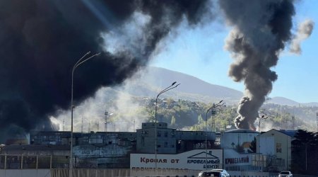 Tuapsedə neft emalı zavodunda yanğına görə sakinlər təxliyə olunur &ndash; VİDEO